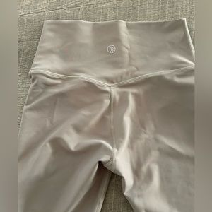 Size small yoga pants.